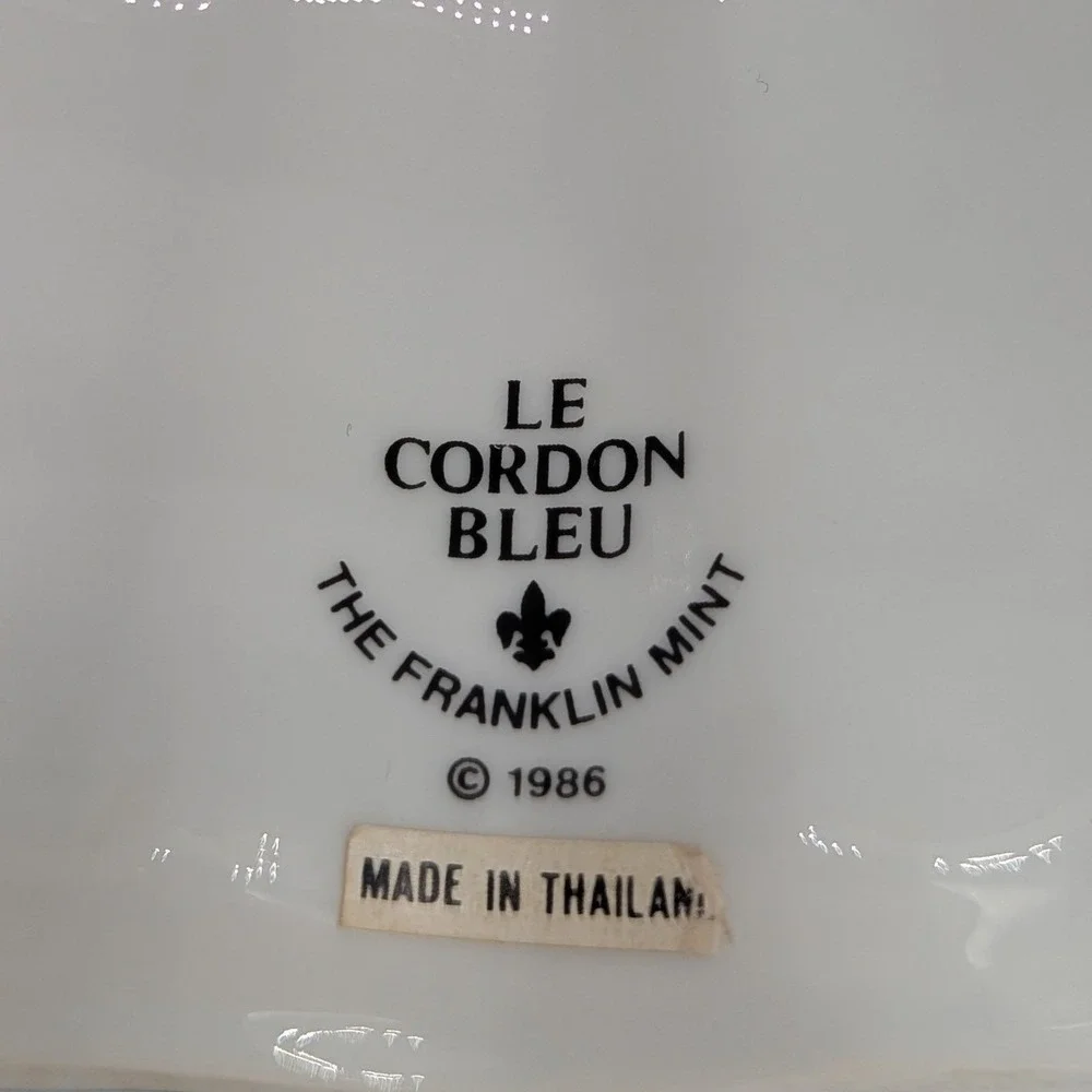 Le Cordon Bleu Jelly Mold Bowl Plum Floral Ceramic Vintage‎ 1986 Franklin Mint